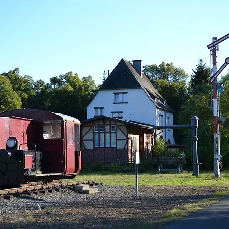 "Alter Bahnhof" Schalkenmehren Apartment Bagian luar foto