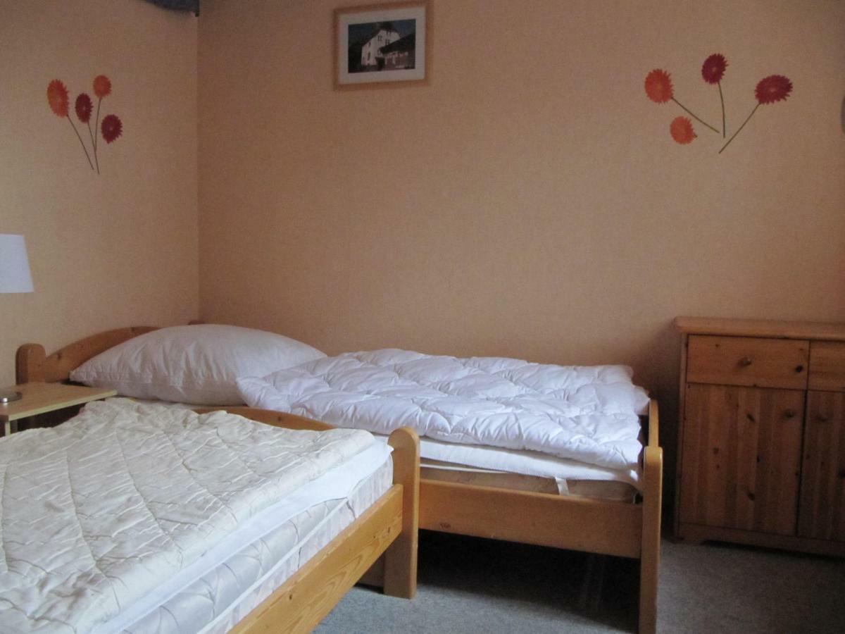 "Alter Bahnhof" Schalkenmehren Apartment Bagian luar foto